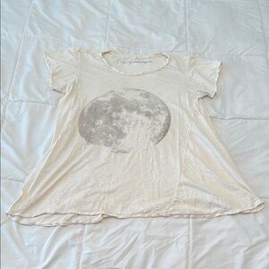 Magnolia Pearl Cream Moon Tee